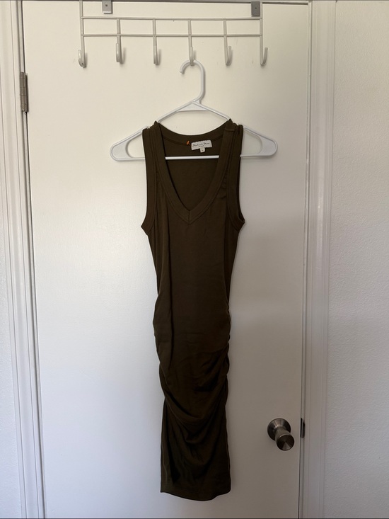 Michael Stars Dresses & Skirts - Michael Stars Olive Sleeveless V-Neck Ruched Midi Dress